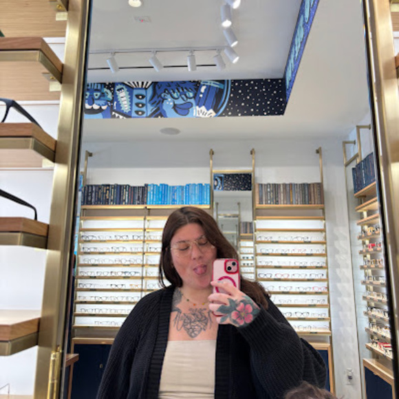 Meet your Posher, Savannah - Picture 1 of 1